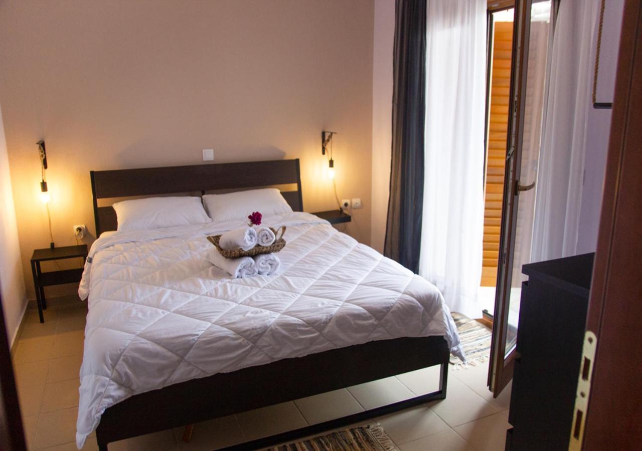Beachfront Stylish Maisonette In Ierissós Zewnętrze zdjęcie