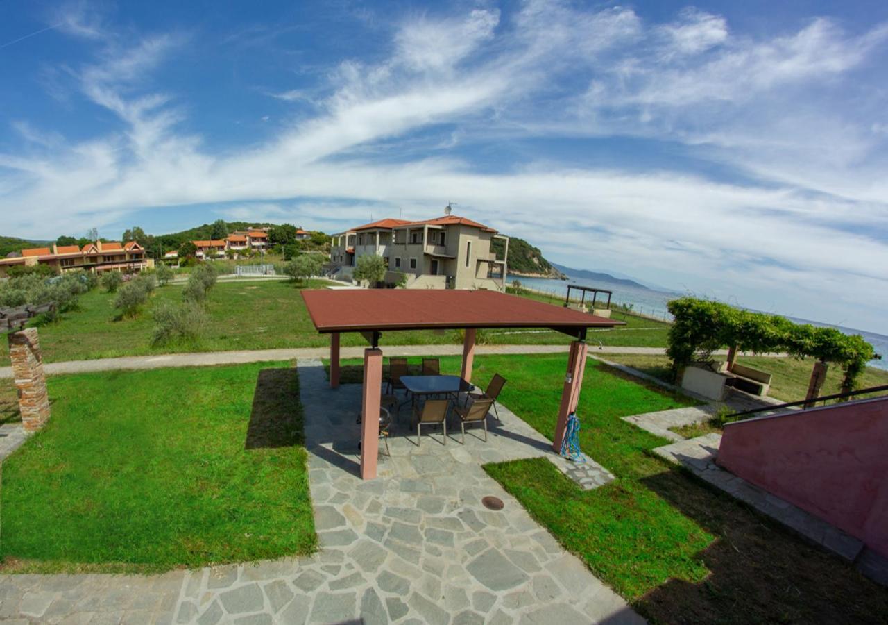 Beachfront Stylish Maisonette In Ierissós Zewnętrze zdjęcie